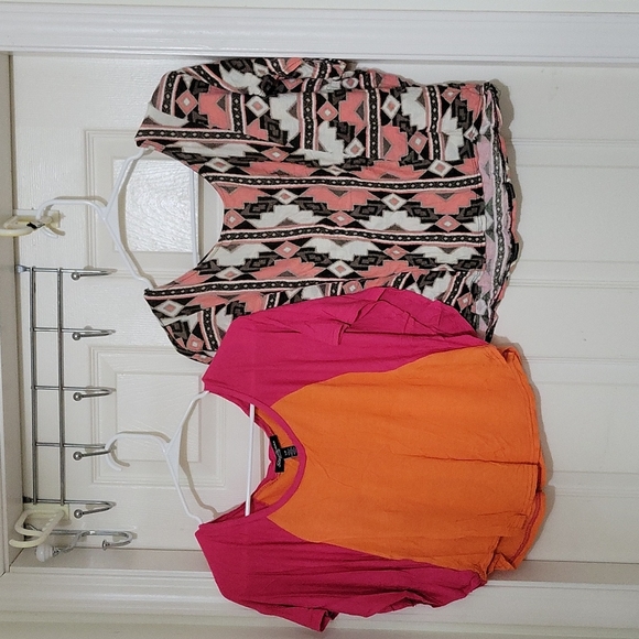 Women's 6 butterfly tops -  Bundle 6 - Picture 4 of 7